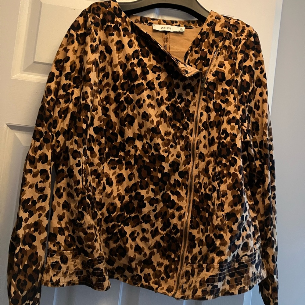 Leopard print zip up jacket 1X